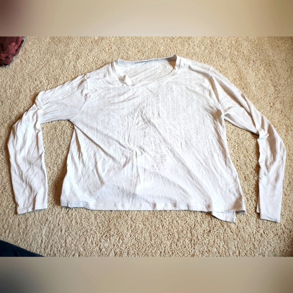 Lululemon White Train To Be Long Sleeve Size M